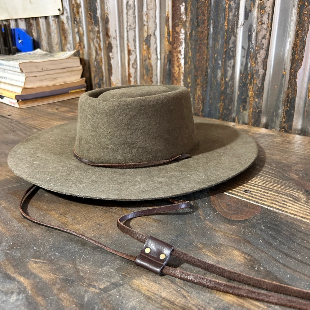 MINGA brand wool hat
